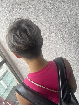 ディー エメ(D-aimer-) グラデーションメッシュショート