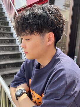 アイズ 海老名(AIZU) ソフトツイスト ツイストスパイラルパーマ メンズパーマ 眉毛