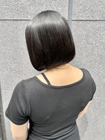 メモリーズ 表参道(Memories) 40代50代60代耳かけショート前髪なしハンサムショート白髪ぼかし