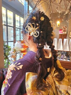 プラスティック プラスヘアーサロン(PLUSTIC +hair salon) ツイン編みおろし