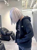 ローレン(Lolen.)&nbsp;ホワイトカラーボブ　ふじゆー