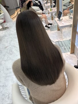 ロンドルピナス 小倉(Lond Lupinus) ミディアムヘア暗めカラー/デザインカラー/フェイスフレーミング