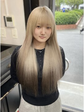 アメリ(AMELIE) ホワイトベージュ/ブラウンルーツカラー