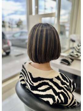 立体感ハイライト×上品ボブ