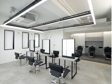 ロットオム 茅ヶ崎(Lot HOMME)の雰囲気（空間が広く、ゆったりお過ごし頂けます◯ メンズ/シャドウパーマ）