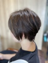 アンドブルー(and BLUE)&nbsp;伊勢崎　顔まわり長めの丸みショート