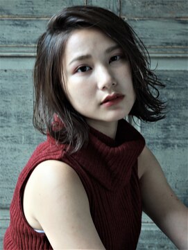 グラス(grass) かきあげ前髪　カジュアル　ウェービィ　切りっぱなし　ボブ