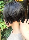 20代30代40代 人気 黒髪 長め前髪 前下がりショート【ROJITHA】