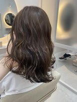 シダ(sida SAIIN) 20代 ふるふわ巻きミディアムスタイル