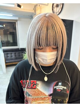 ヴェルデ(Verde) アウターカラー ホワイトシルバー