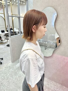 ロンド レア 天神大名店(Lond Le’a) ダブルカラーピンクベージュ透明感カラー韓国切りっぱなしボブ