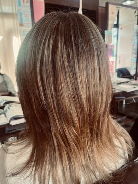 ビューティアンドスパ ガガ(GAGA) ハイトーングラデーション×ウルフ