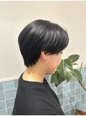 センターパートショートボブ