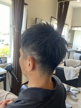 コアフィールフィス(COIFFURE fils) 《見附　今町》メンズ　短髪　刈り上げ