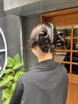 ウィーク 梅田(UiiC)&nbsp;編みツイン◎カチモリヘア 【 uiic stylist rira 】