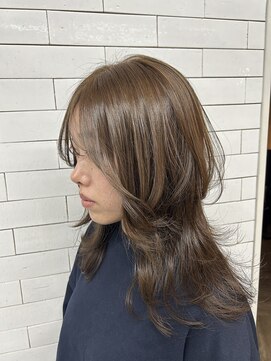 アシェット(assiette) 【安田汐里】ワンレンに飽きた方に！ロングレイヤースタイル◎