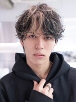 メゾンバイハバナ(maison by HAVANA)&nbsp;メンズマッシュ波巻きセンターパートダークアッシュツーブロック