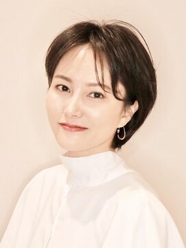 アンベリールフルー(EMBELLIR fleur) 大人の華やかショートヘア　３０代４０代５０代