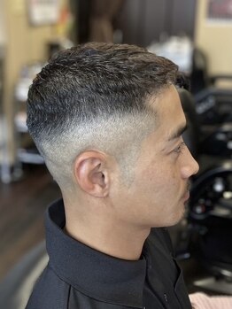 ヘアーハンズ(HAIR HANDS)の写真/【東区/カット＋眉カット￥3,700】高技術×お手頃価格でリピーター多数！理容室ならではの技術をご提供！