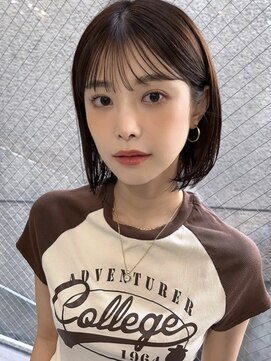 メゾンアクア 表参道(Maison ACQUA) 切りっぱなしボブチェリーブラウンミニウルフ前髪縮毛矯正表参道