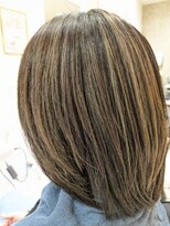 ヘアーデザインムーヴ(Hair design MOVE)&nbsp;白髪ぼかしハイライト　明るい白髪染め　40代　50代