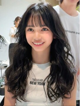 ティア 青山(Tia.) (レイヤーカット/外国人風ヘア/前髪/小顔/トリートメント)