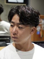 メッツ 原宿(METS)&nbsp;MEN'S/毛流れセンターパート×テーパーフェード