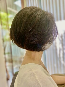 サボ(SAVO) クセ毛をいかした小顔ボブ