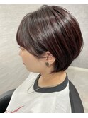 ショートボブ&ワインレッドカラー