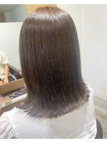 アイズ(Aizu)&nbsp;【Aizu 蒲原】切りっぱなしヘア×Mat beige color