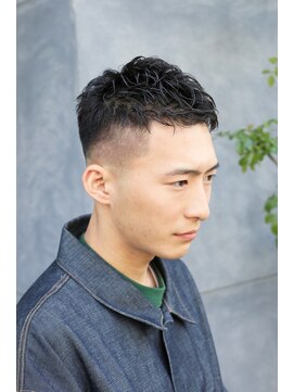 フランクスバーバー アンド ビアークラブ(FRANK'S BARBER and BEER CLUB) フェードフェザーアップバング大人ベリーショート I