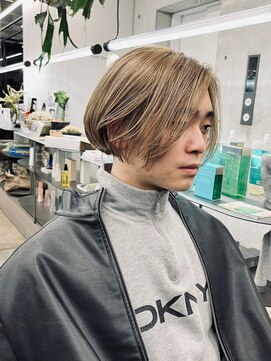 ビューズ オオサカ(VIEWS OSAKA) アップバング/ツーブロックマッシュ/コンマヘア[肥後橋駅]