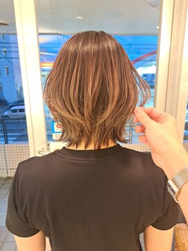 マリーインターナショナル 浦添店(MARIE INTERNATIONAL) くびれ外はね切りっぱなしボブハイライトグラデーションベージュ