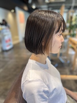 ファンファンバイルー 岐阜(fan fun by Rooo) インナーカラー　ボブ