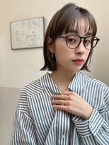 ハニーシブヤ(HONEY shibuya) ワンレン切りっぱなしボブ　外はね　ミントグレージュ