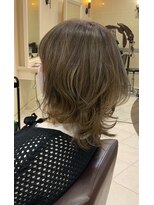 アフロディーテ 泉中央店(Aphrodite)&nbsp;白髪ぼかしハイライト☆ウルフスタイル