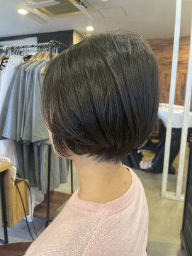 ヨーホーレッド(YOO-HOO RED) ショートボブ