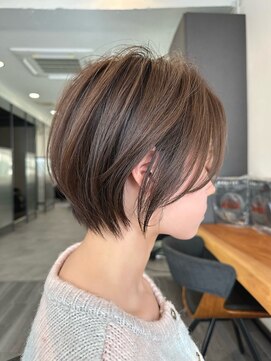 ビューエヒメ(VIEW EHIME) 20代30代40代秋色くすみベージュ耳かけボブ