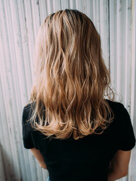 アマリス(Amaris) ハイトーンレイヤー20代/30代/40代/50代/庭瀬