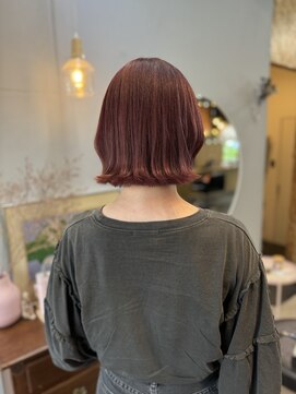 チャプター 問屋町(chapter) ケアブリーチピンクベージュカラー切りっぱなし外はねボブ韓国