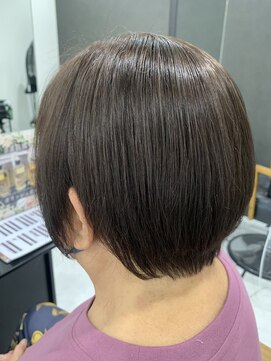 ディティール(Detail) ナチュラルブラウン×ショートボブ