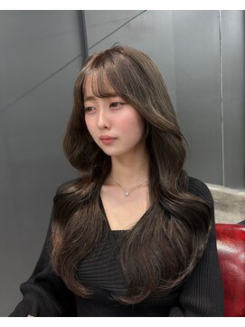 ルース(RUTH) 韓国ヘア　20代 ロング レイヤーカット