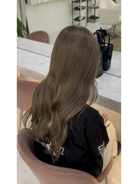 リアン 上尾店(Rien) 赤みを抑えた、柔らかオリーブベージュ