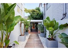 ログ オモテサンドウ(L.O.G OMOTESANDO)の雰囲気（エクステ/ケアブリーチ/髪質改善/レイヤー/黒染め落とし）