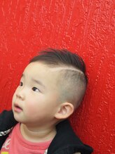 スリーズヘアー(3's hair) やんちゃキッズフェードスタイル