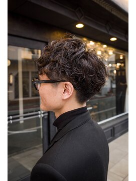 カムジーヘッドカミノウラ(COMEGHEAD KAMINOURA) メンズマッシュパーマ