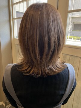 マスト ヘアー(must hair) 20代30代40代くびれレイヤースタイルクラゲヘアーマロンベージュ