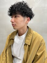 ウェウェ(wewe)&nbsp;刈り上げマッシュ波巻きスパイラルパーマツーブロックヘア