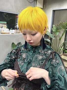 ウーフ(U-fu) ハイトーンカラー/福岡ハイトーン/派手髪/イエローカラー