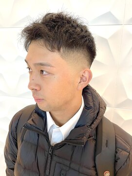 銀座マツナガ 浅草店 黒髪短髪フォワードスキンフェードスタイル